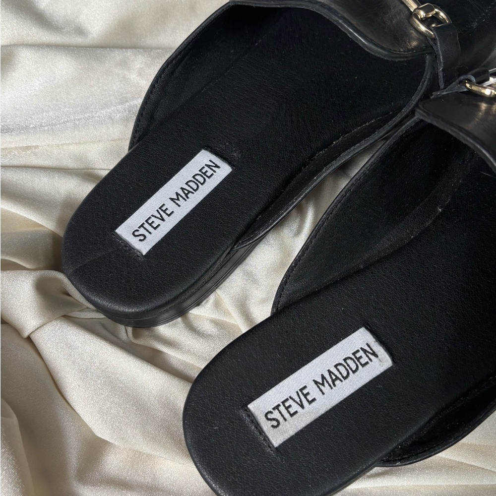 NWT Steve Madden Black Leather Slip-On Loafers - Picture 2 of 6